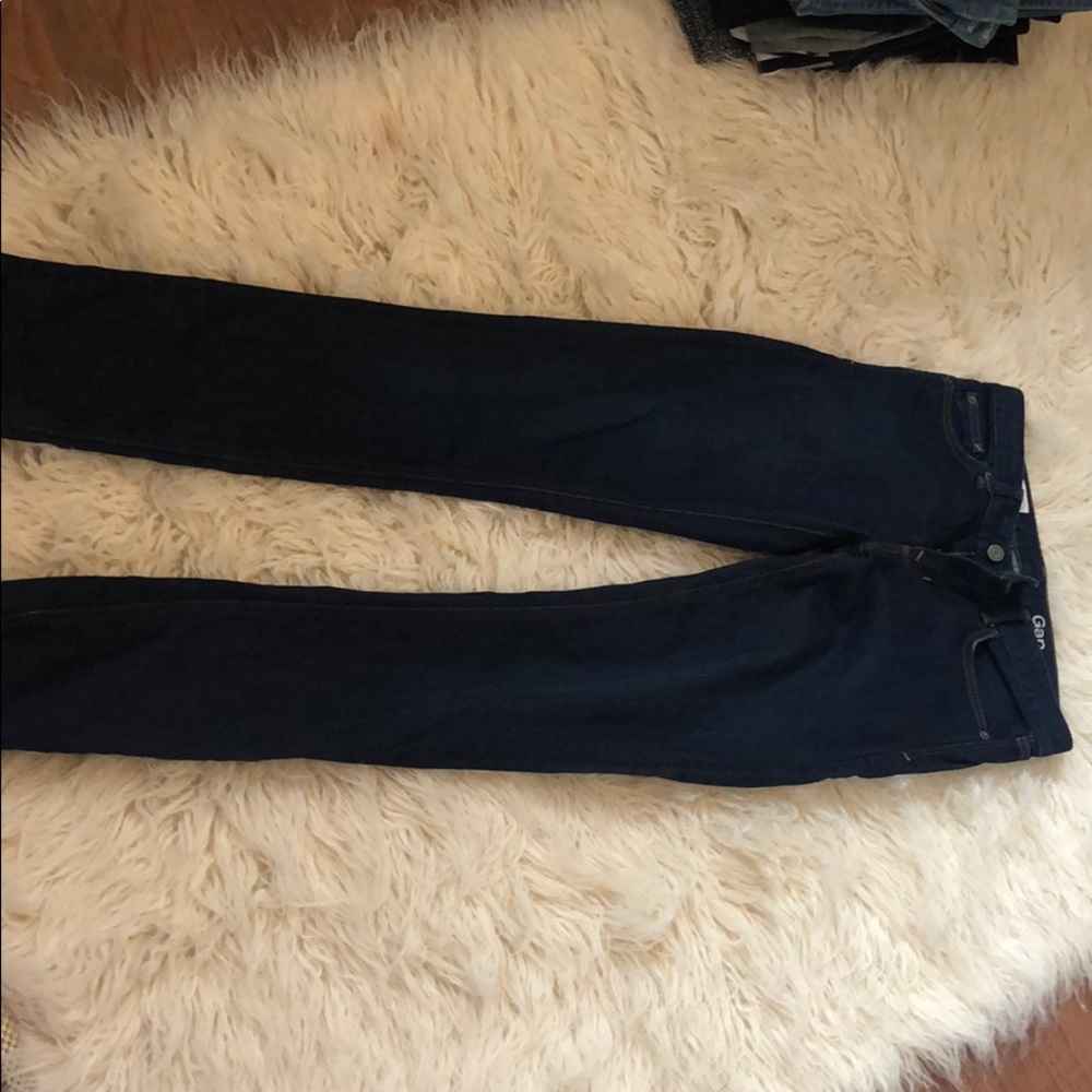 Gap 27 L